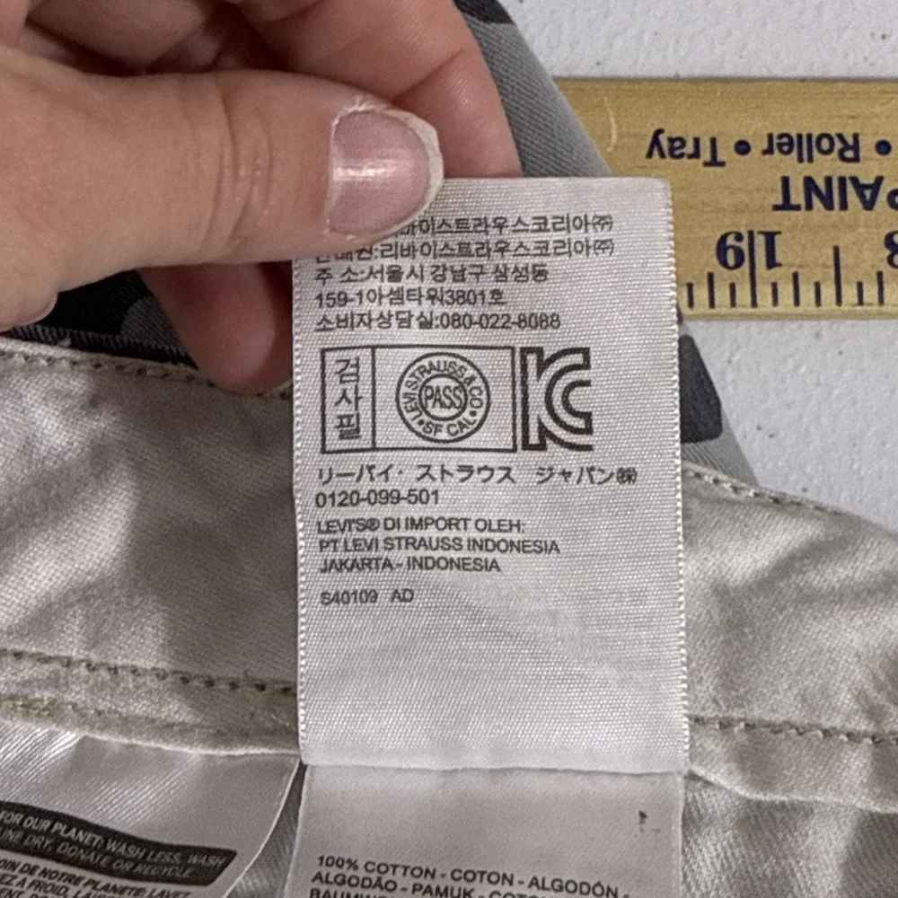 Levis there some
